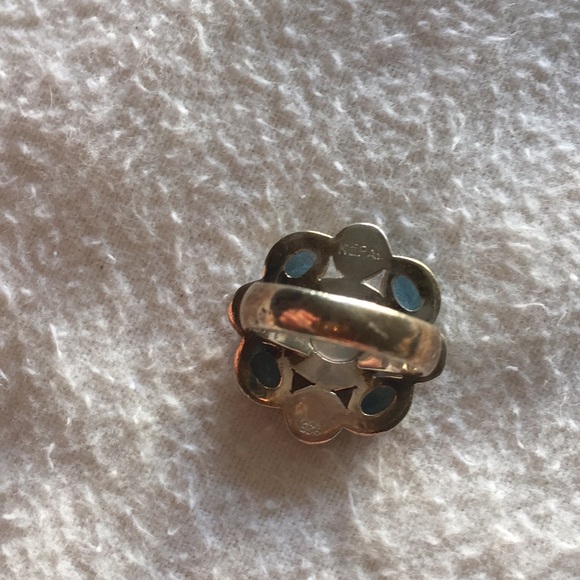 Dharma Shop flower ring - Picture 3 of 5